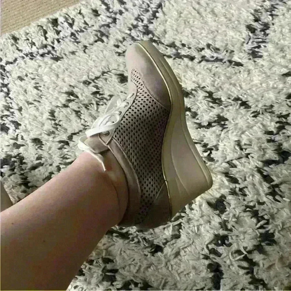 Baldinini Leather Sneaker Platform Shoe, nude lace up ankle boot, size 38 EUR - Picture 2 of 13